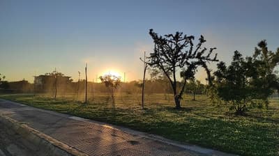 Calor intenso y chaparrones breves marcarán el sábado