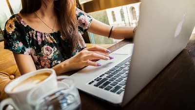 Trabajo sedentario aumenta riesgo de insomnio