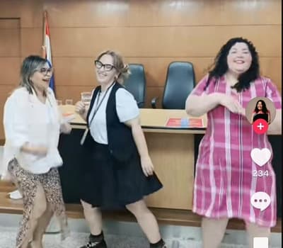 Abogadas son investigadas por bailar en sede judicial
