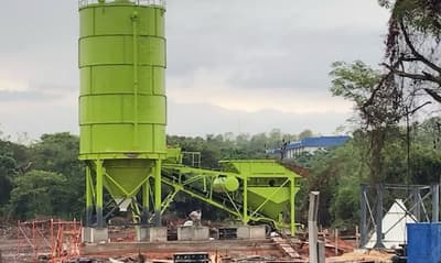 Hormigonera en zona prohibida genera conflicto en Luque