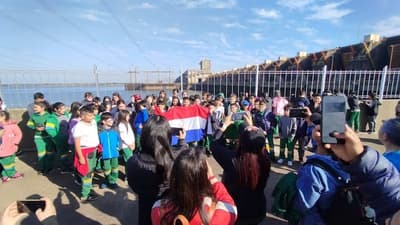 Uso paraguayo de Yacyretá cayó por debajo del 10%