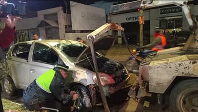 Preparador físico volcó con su auto en Asunción al evitar un choque