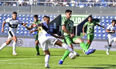 Olimpia decepciona en clásico sin goles ante Libertad