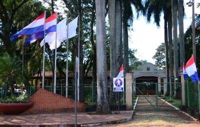 Internas en CDE: cuatro grupos van a las urnas