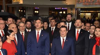 Con presencia de Cartes y del presidente Santiago Peña, se celebró el aniversario de la ANR