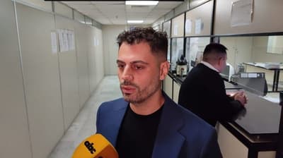Abogado presenta pruebas de presunta venta de cargos y desvío de fondos en gestión de Nenecho