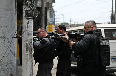 Megaoperativo contra el Comando Vermelho en Río de Janeiro dejó más de 20 muertos —entre ellos dos policías— y 50 detenidos