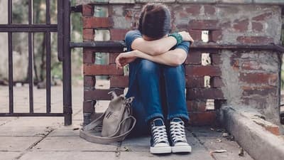 Cuatro adolescentes condenados por coacción y violación