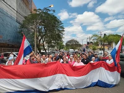 Funcionarios de Trauma exigen desprecarización y retiro digno