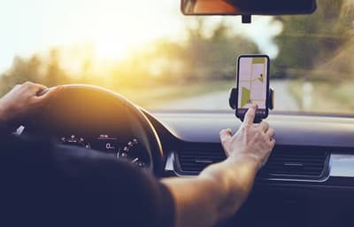 Crece la cantidad de personas con trabajo extra para llegar hasta fin de mes: encabezan choferes de plataformas y deliverys