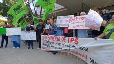 Enfermeros del IPS exigen desprecarización laboral
