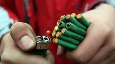 Pirotecnia y niños: médicos alertan sobre quemaduras, golpes y daños auditivos