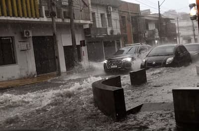 Temporal en Asunción: grúas sin costo en puntos críticos