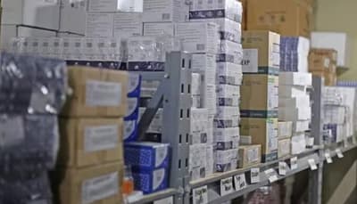 Deuda de USD 814 millones del Estado a farmacéuticas podría dejar sin medicamentos a hospitales