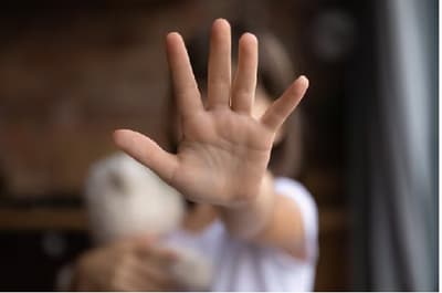 Investigan a sacerdote por presunto acoso sexual