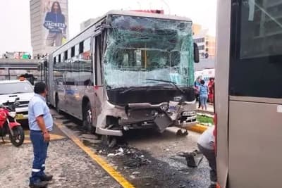 Perú: triple choque del Metropolitano deja 46 heridos
