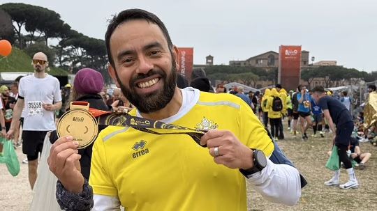 Sacerdote paraguayo corrió maratón en Roma