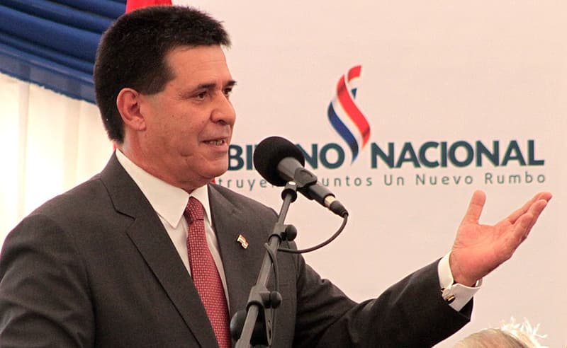 Experto electoral asegura que Cartes puede ser senador si renuncia antes