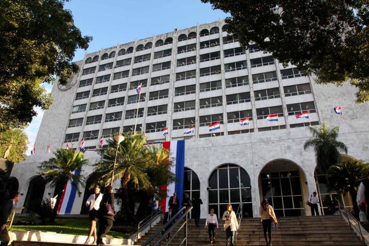 Otro camarista se inhibe