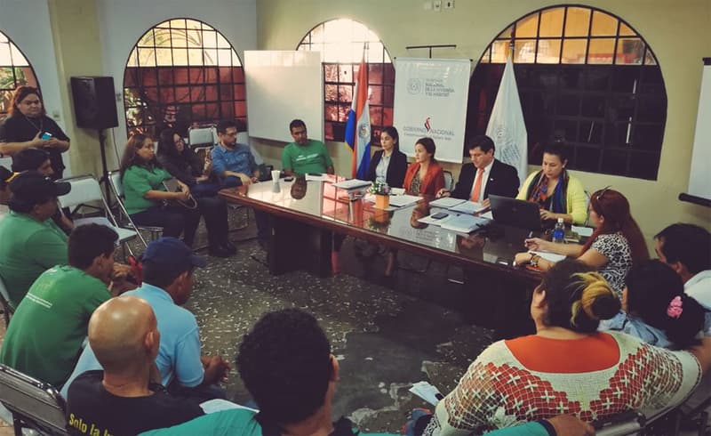 Cierran calles frente a Senavitat