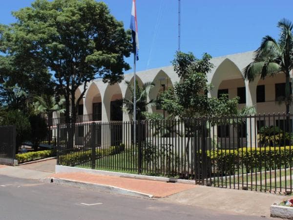 Salarios de funcionarios de la gobernación del Guairá en riesgo