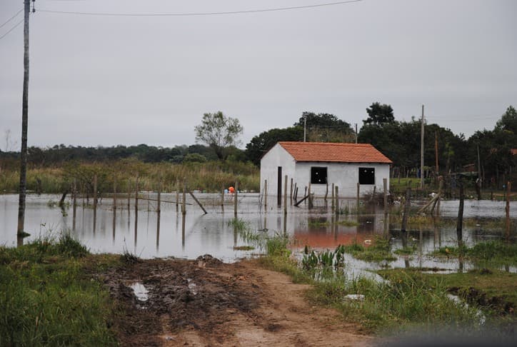 Familias damnificadas por crecidas ruegan asistencia
