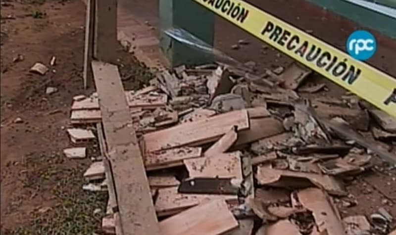 Otro colegio se derrumba