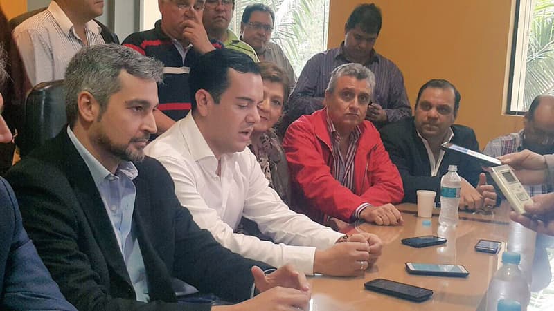Óscar Chávez asumiría como gobernador del Guairá