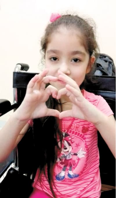 Jennifer desea volver a la escuela