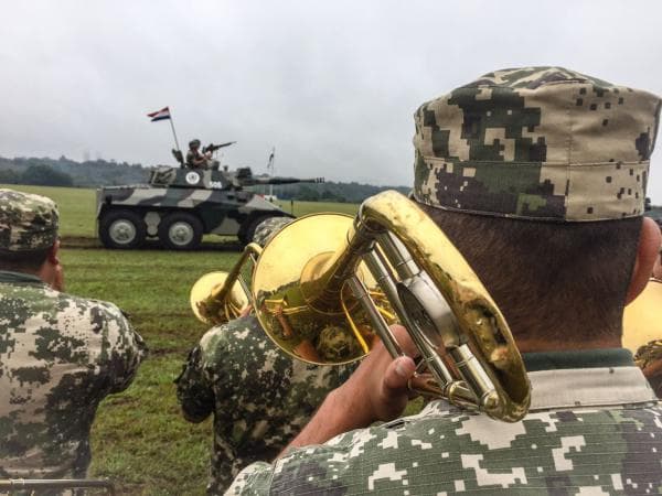 Nuevos policías y militares sin sueldo