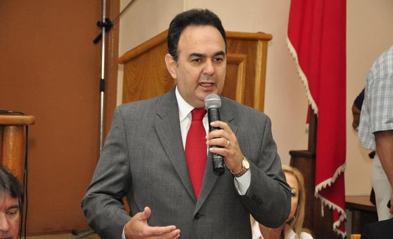 Ni los senadores de salvan: Roban vehículo a Monges