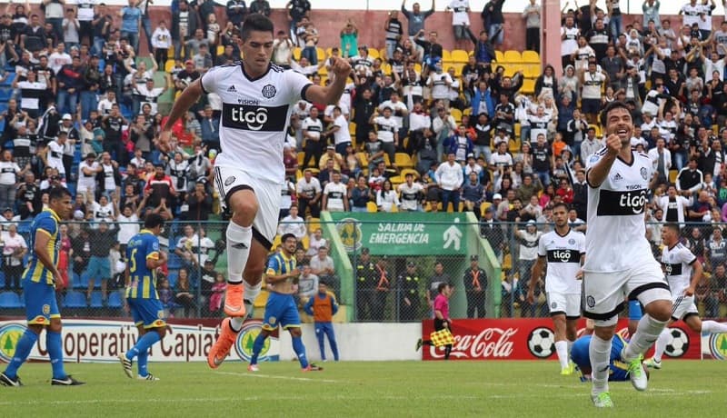 La era Almeida se estrena con goleada franjeada