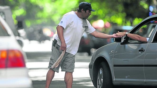 Habrá cero tolerancia con cuidacoches, advierte ministro
