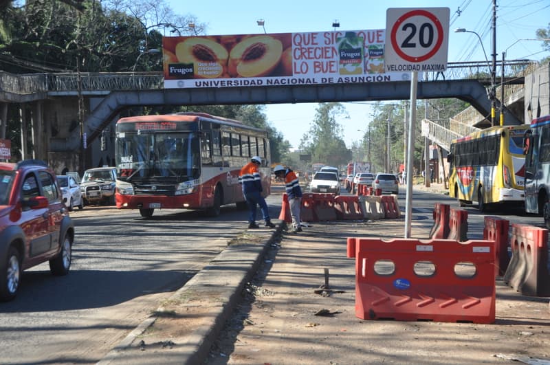 Obras del metrobús producen pérdidas a comerciantes