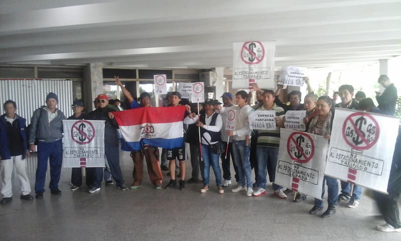 Estacionamiento tarifado: Parxin estaría incumpliendo normas al colocar carteles