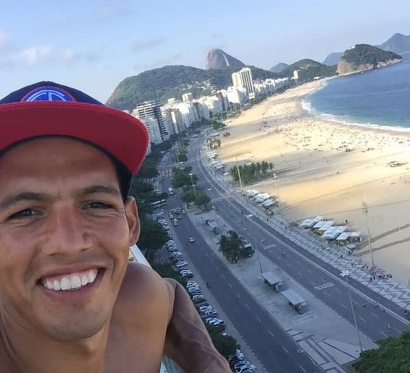 Dos Santos rechaza la franja por su cerrismo