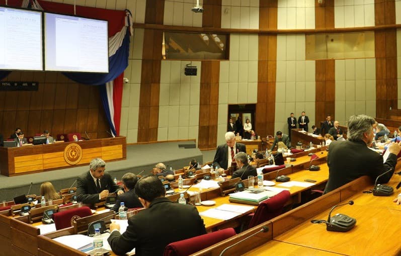 Senado aprueba impuesto a la soja