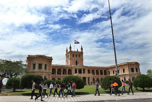 Pronostican domingo cálido