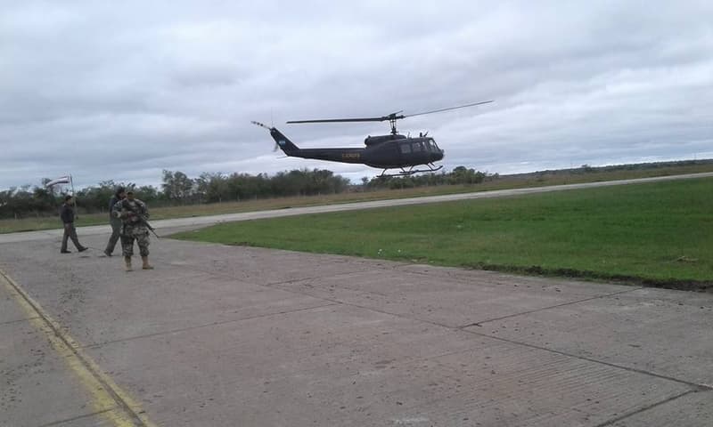 Helicópteros argentinos en tareas de asistencia a damnificados del sur