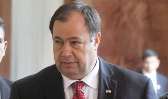 Vicepresidente renunció a su cargo