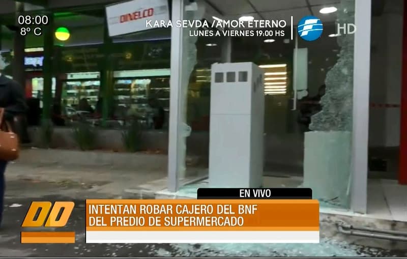 Tratan de llevar cajero del BNF