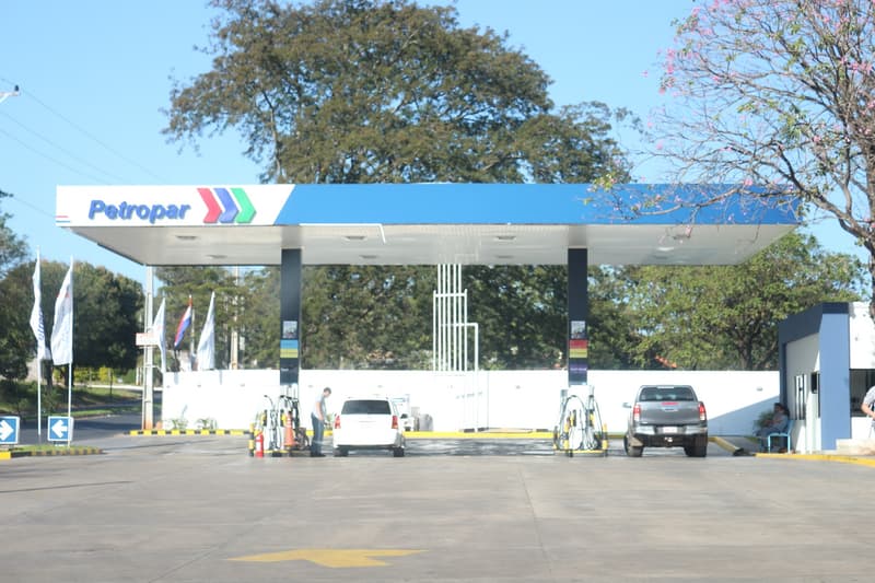 Asaltan estación de servicios y se llevan G. 70 millones