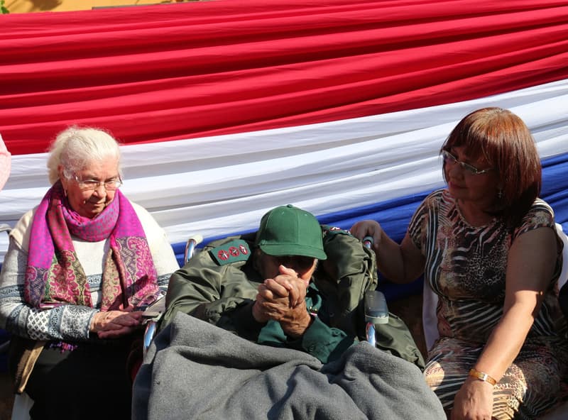 Último excomabiente del Valois Rivarola es condecorado