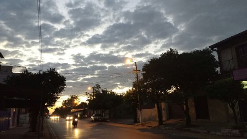 Jornada cálida con precipitaciones