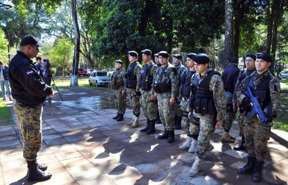 Asesinan a dos policías