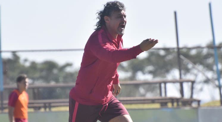 Álvarez forma el equipo sin Irrazábal