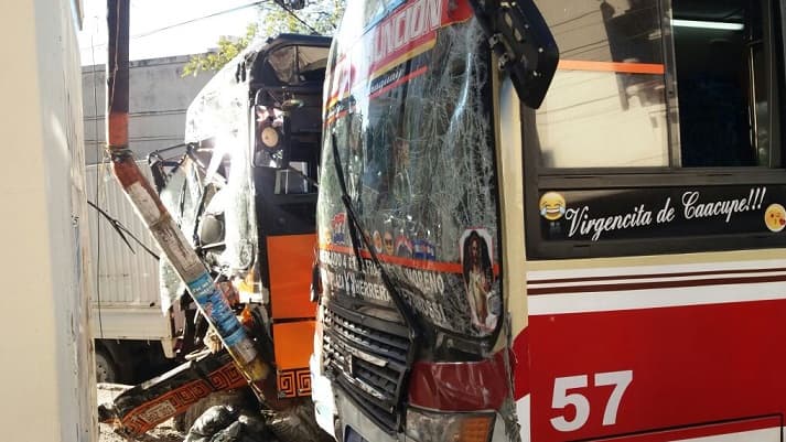 Desvío por marcha causa accidente