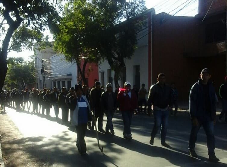 Campesinos sitian el microcentro