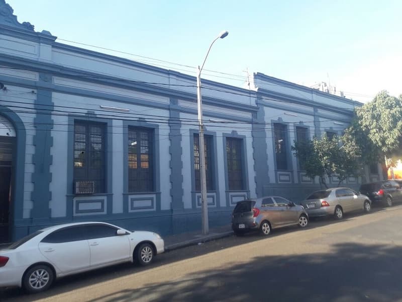 MEC refacciona colegio en donde comenzó la "toma de colegios"