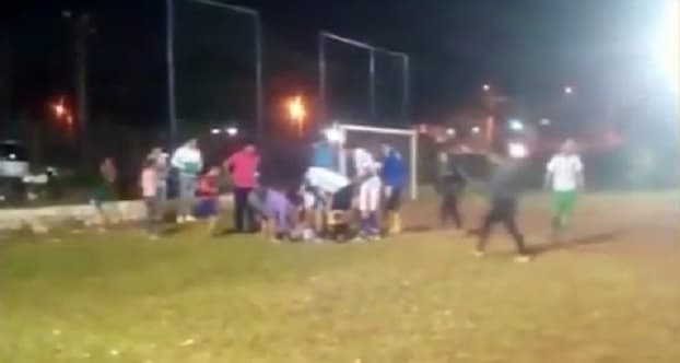 Partido en barrio acaba con un muerto